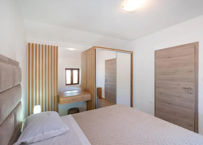 Lovely In With Wifi Holiday home