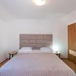 Lovely In With Wifi
