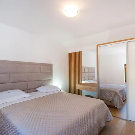 2 Bedroom Luxurious In Ferienhaus
